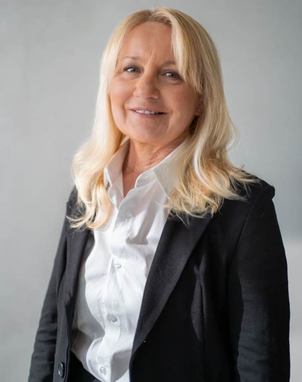 dona-patrizia-collaboratrice-sq-rf